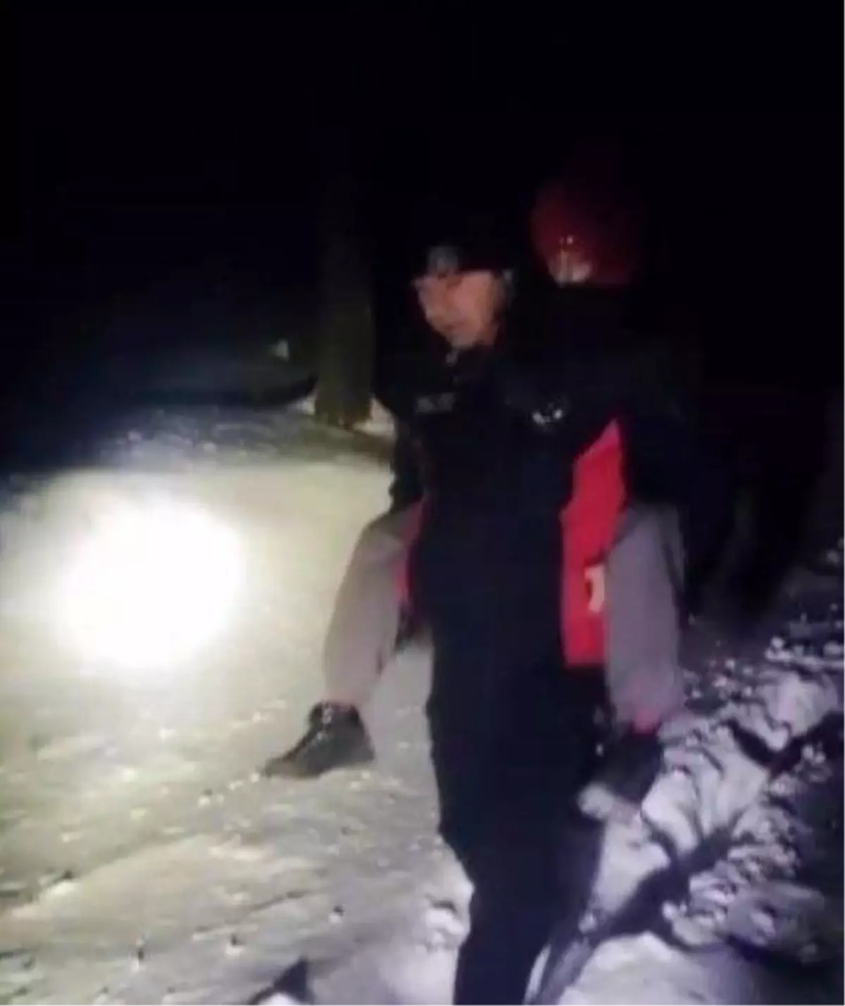 Kahramanmaraş\'ta Yoğun Kar Mağduru İki Kişi Kurtarıldı