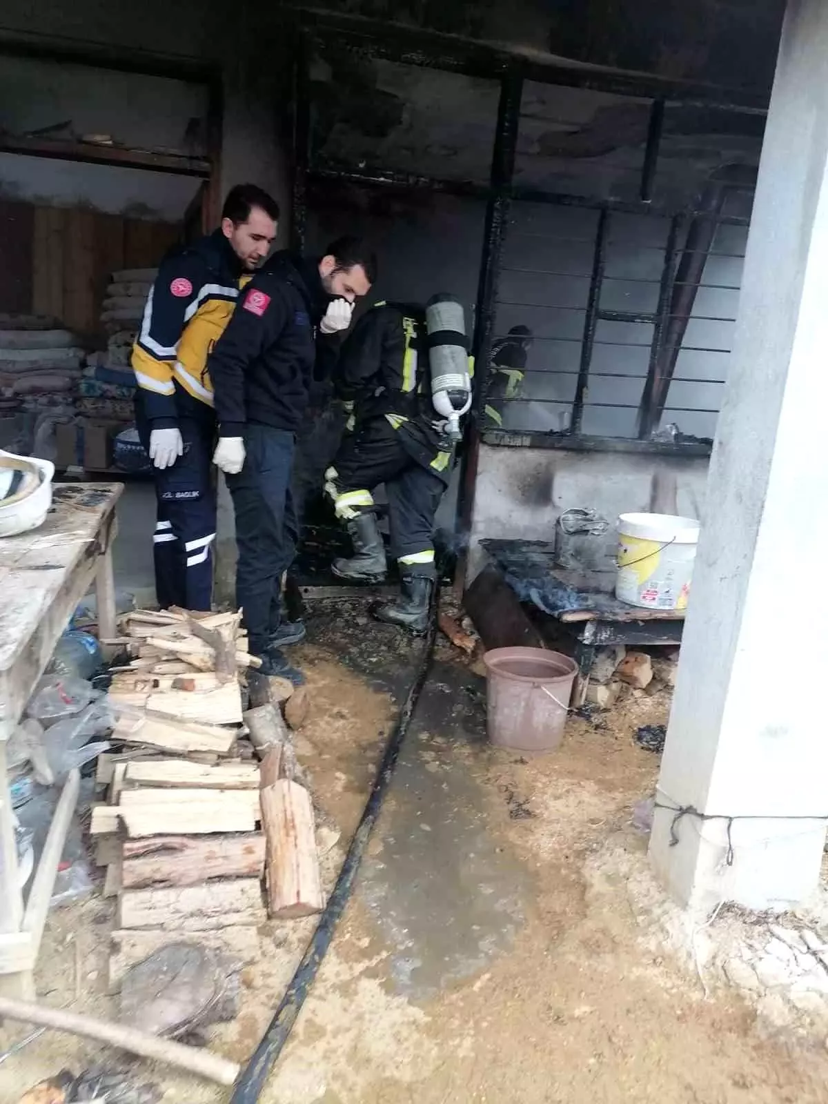 Yangında 75 Yaşındaki Kadın Hayatını Kaybetti