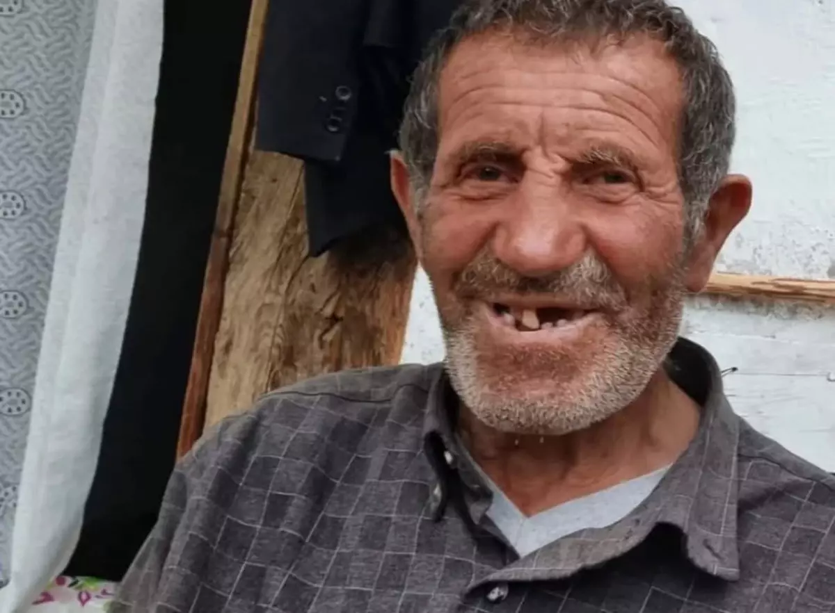 Ahır çatısından düşen yaşlı adam hayatını kaybetti