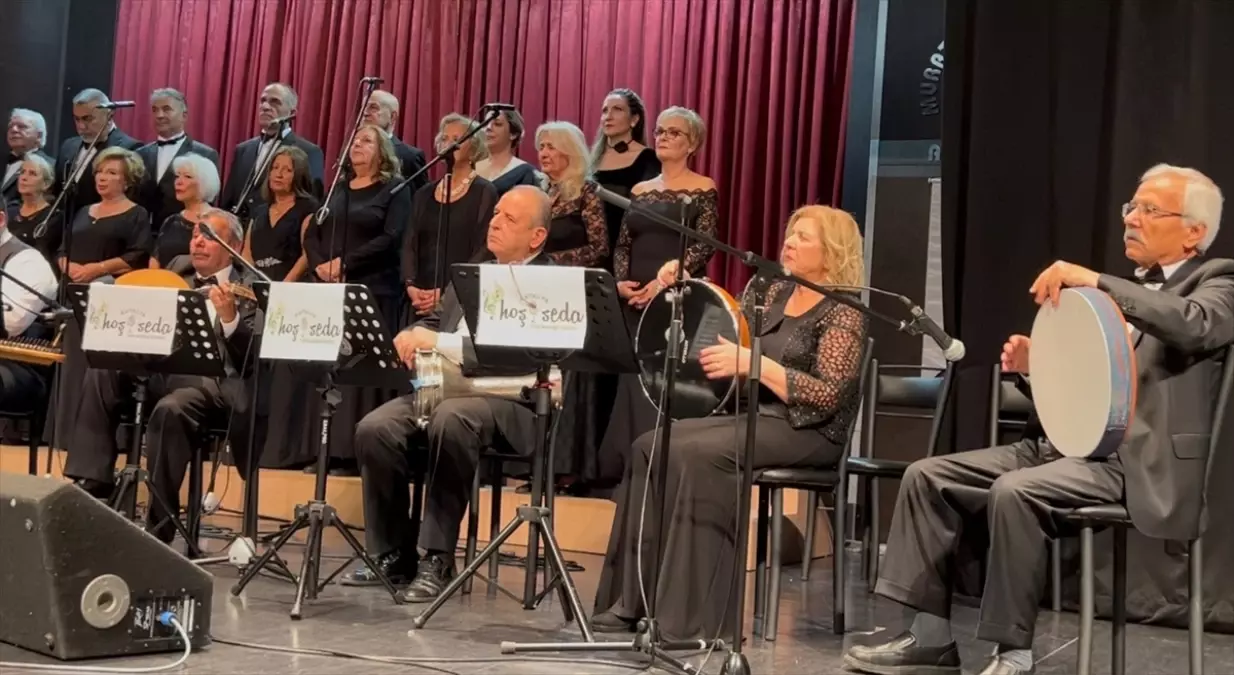 Emeklilerden Sanat Müziği Korosu