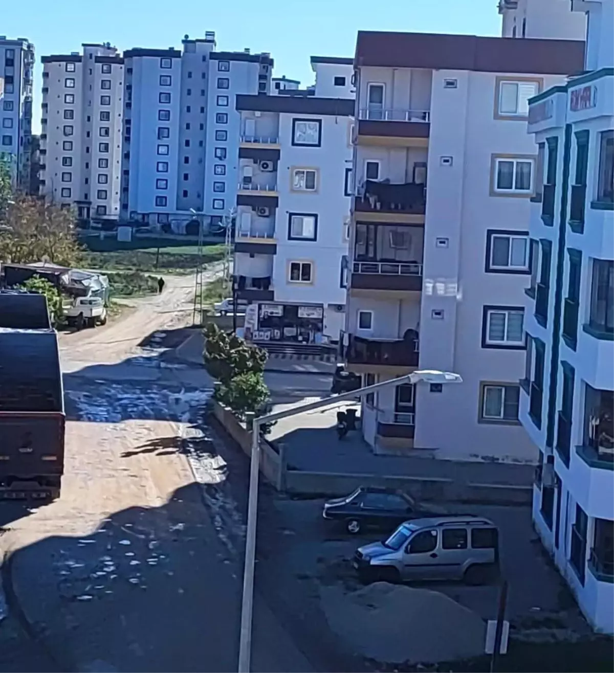 Osmaniye\'de 5. kattan merdiven boşluğuna düşen adam hayatını kaybetti