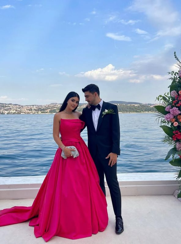 Ozan Tufan'ın eşinden bomba çıkış: Son gülüşü olur Ozan Tufan'ın eşinden bomba çıkış: Son gülüşü olur