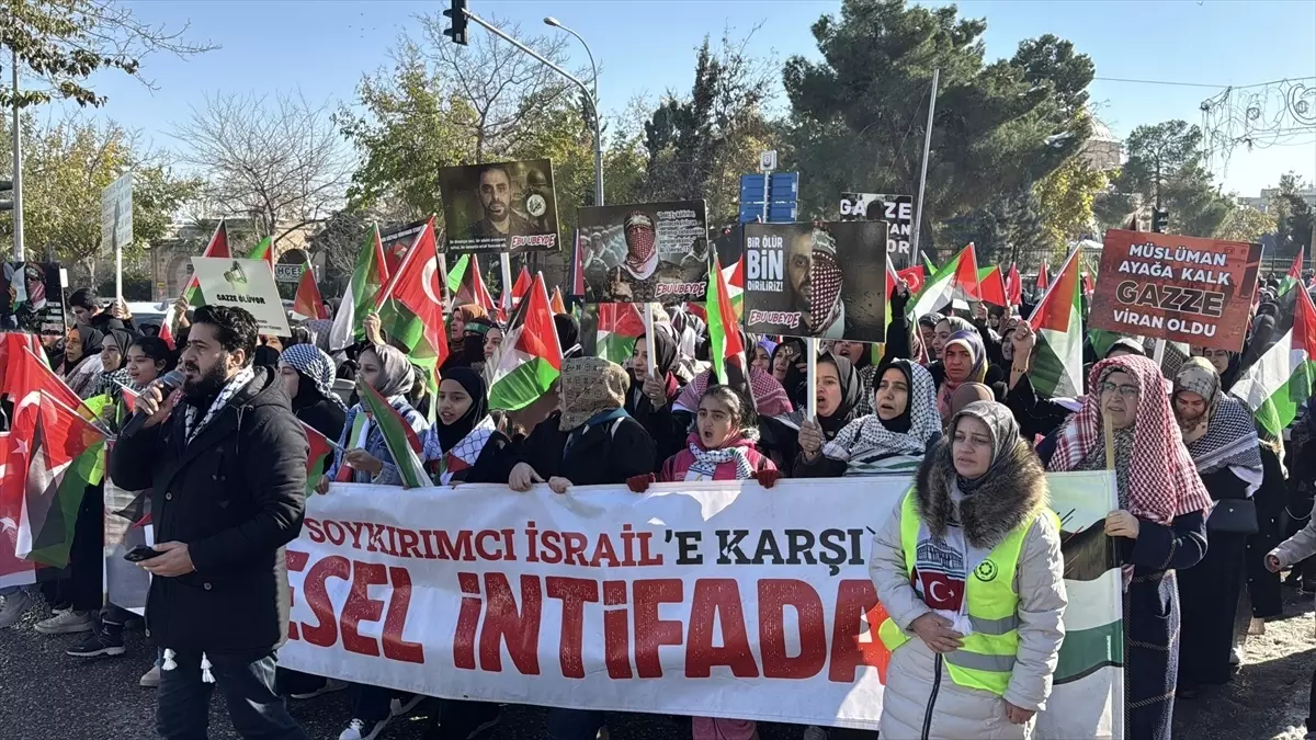 Şanlıurfa\'da Filistin\'e destek yürüyüşü gerçekleştirildi
