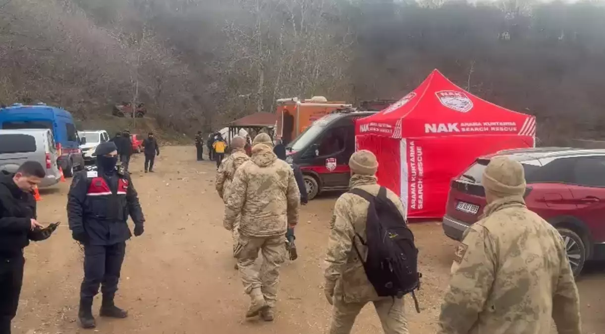 Erdek\'te Kaybolan Elif Kumal Aranıyor