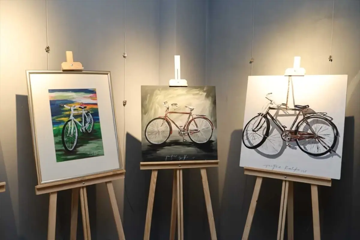 Talas\'ta Bisiklet Temalı Sergi Açıldı