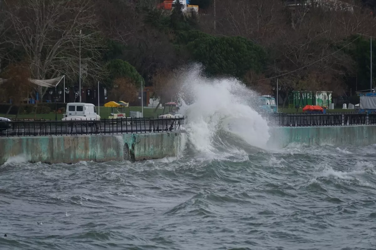 Tekirdağ\'da Şiddetli Lodos Etkili