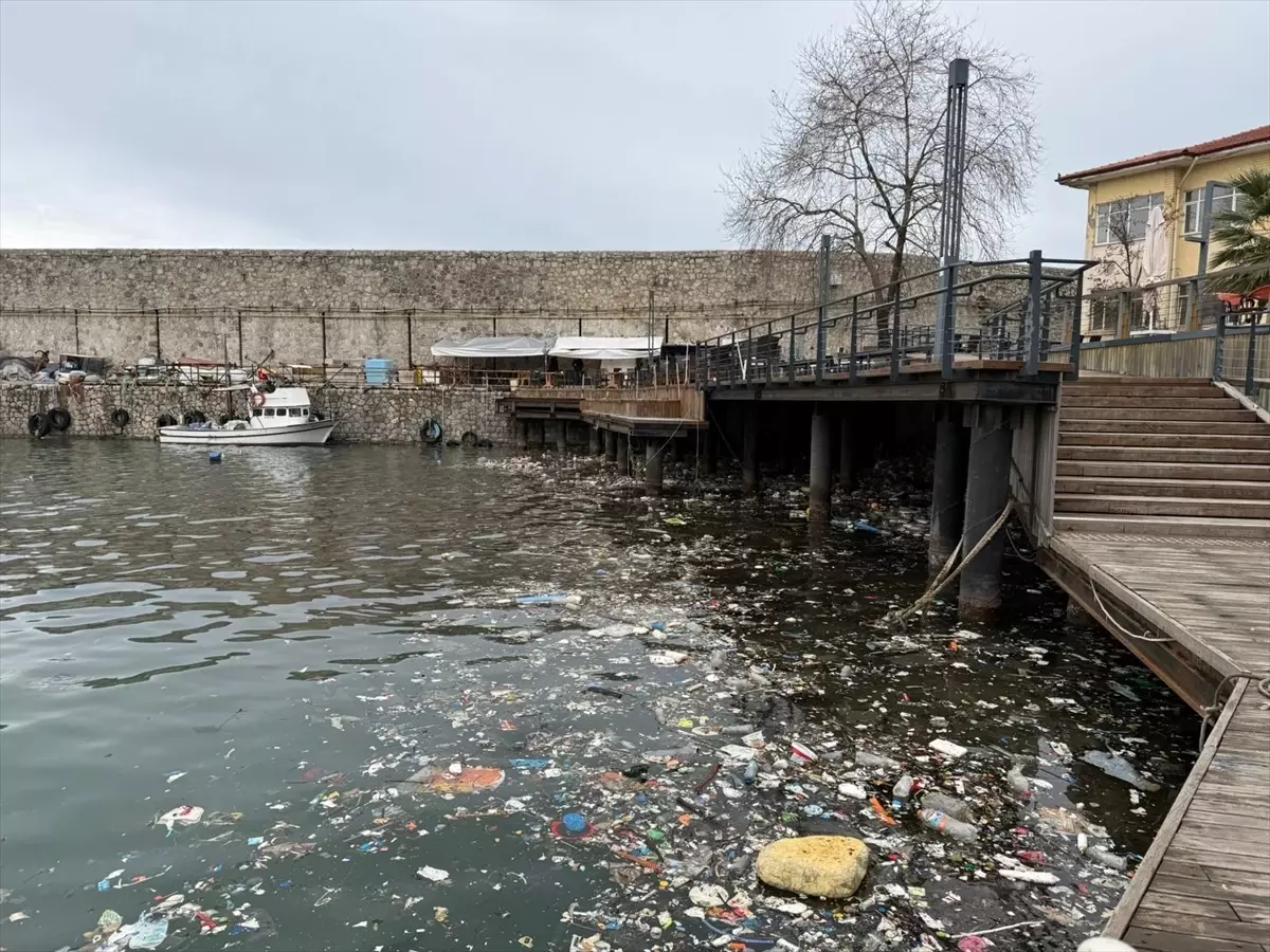 Zonguldak ve Sakarya\'da Fırtına ve Rüzgar Felaketi