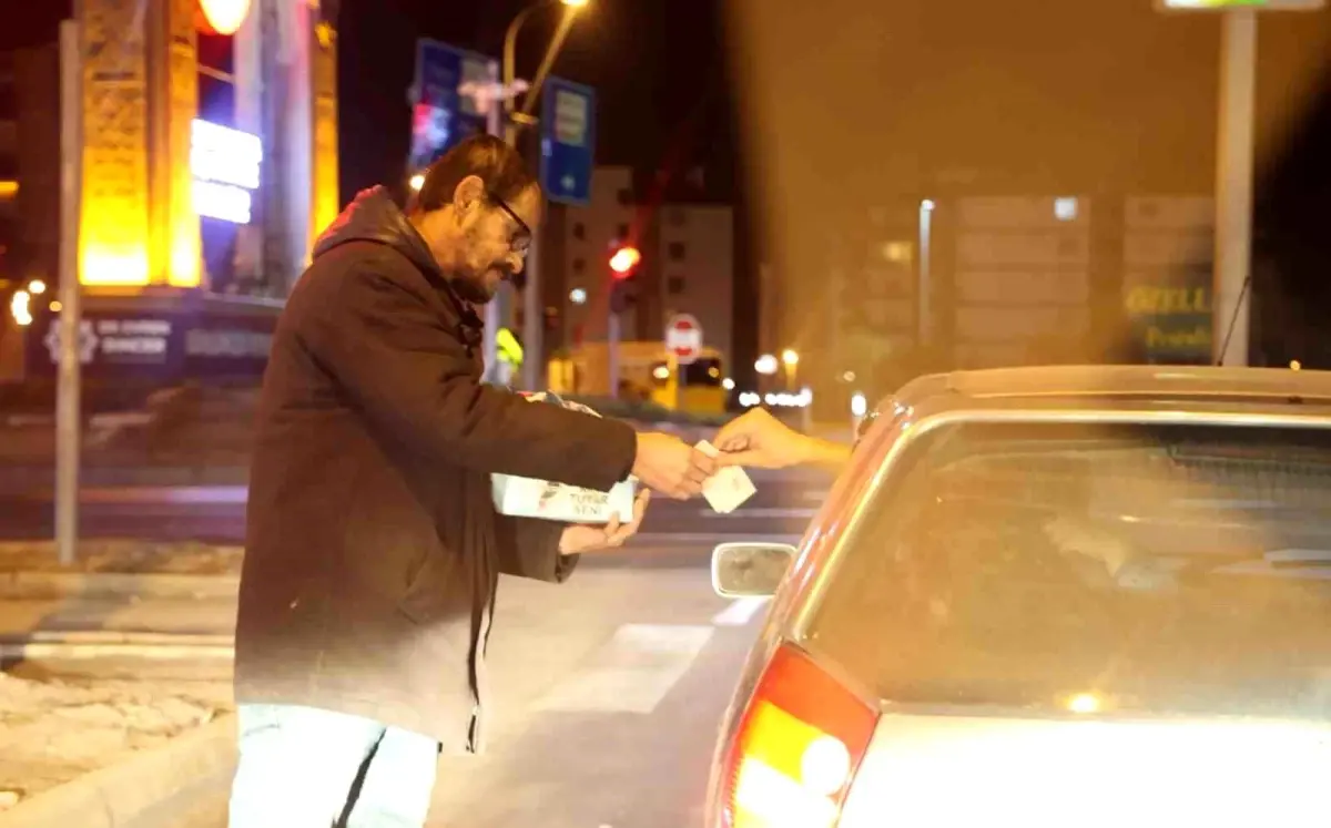 Aksaray\'da Gece Mendil Satışı