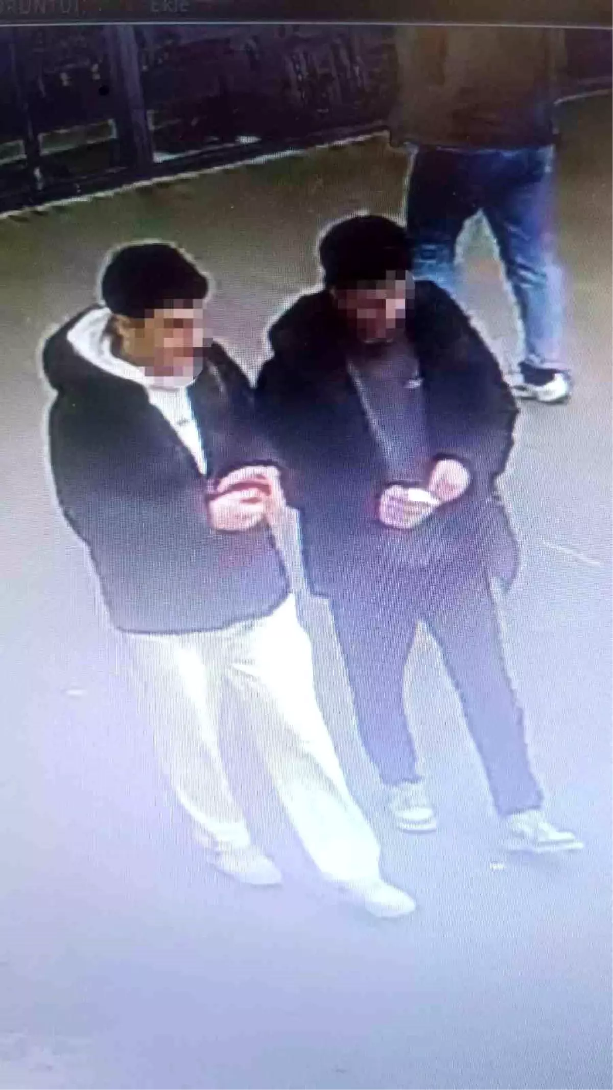 Arnavutköy\'de Parfüm Hırsızlığı