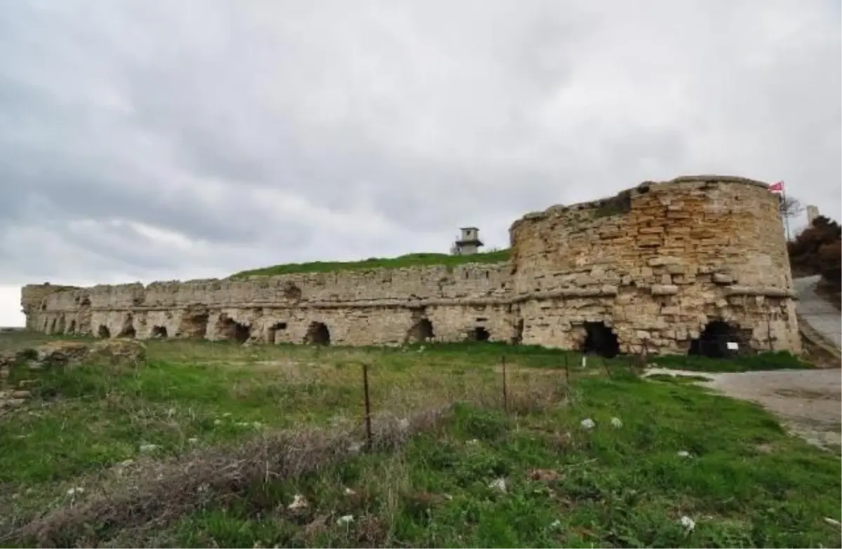 Bakan Ersoy: Seddülbahir Kalesi, EMYA 2026\'ya aday gösterildi