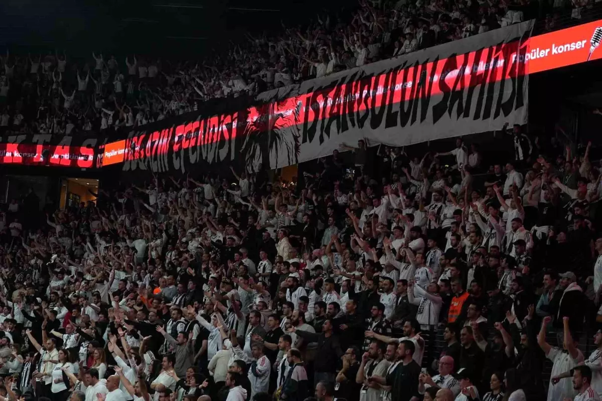 Derbide Küfürlü Tezahürat Sebebiyle Ara