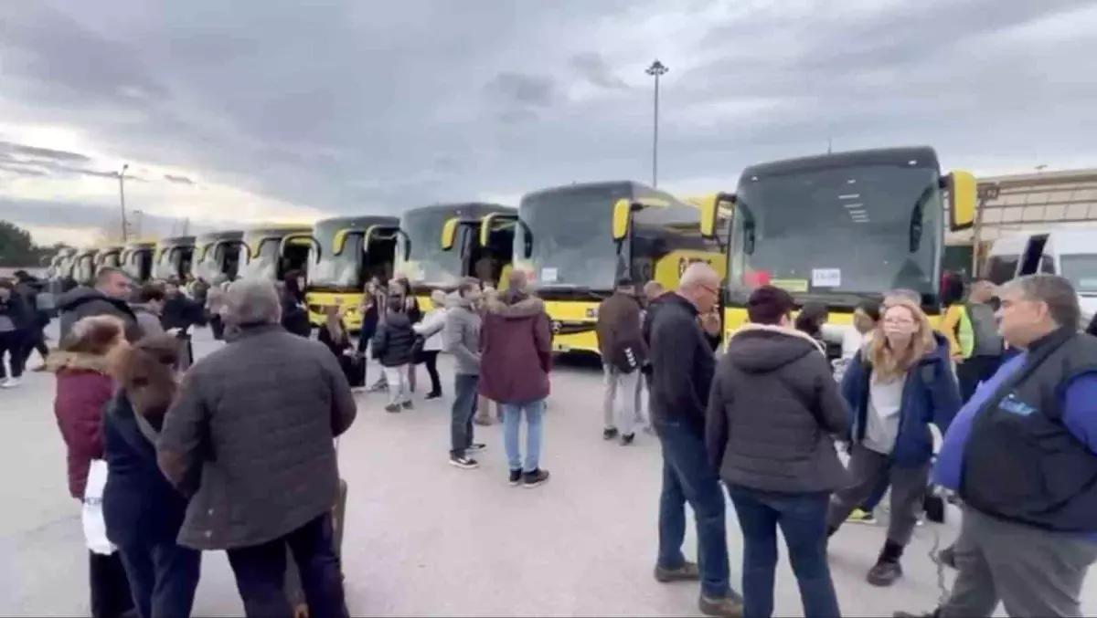 Bursa Terminali\'nde yılbaşı dönüş yoğunluğu