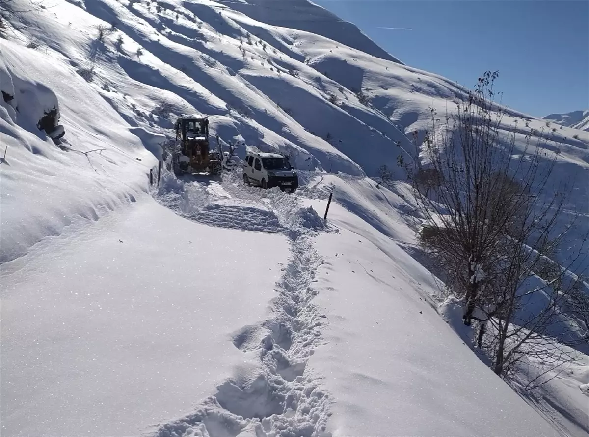 Bahçesaray-Hizan Yolu Tekrar Açıldı