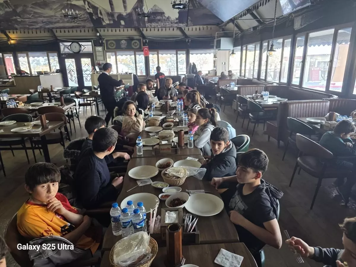 Çocuklar Palandöken\'de Kızak Keyfi