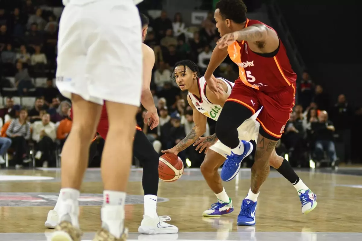 Manisa Basket, Galatasaray\'ı Yendi