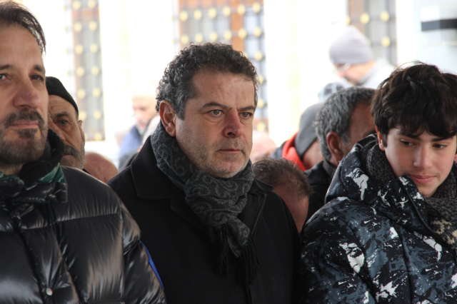 Gazeteci Cüneyt Özdemir'in annesi Çorum'da toprağa verildi