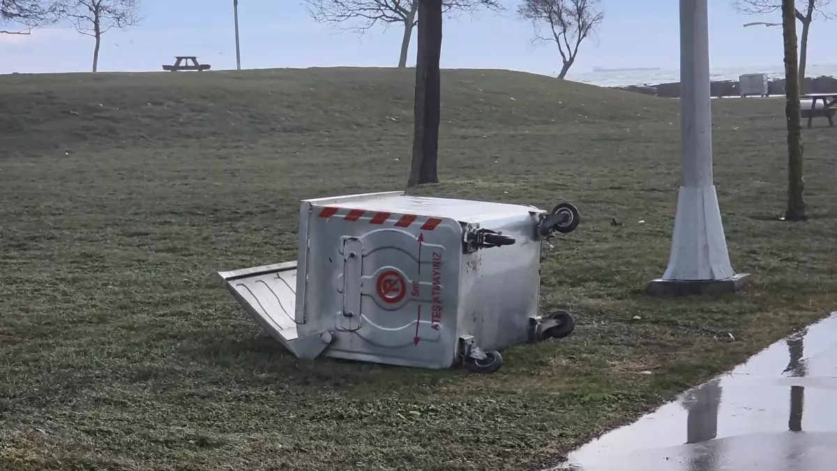 İstanbul\'da Şiddetli Lodos Etkili