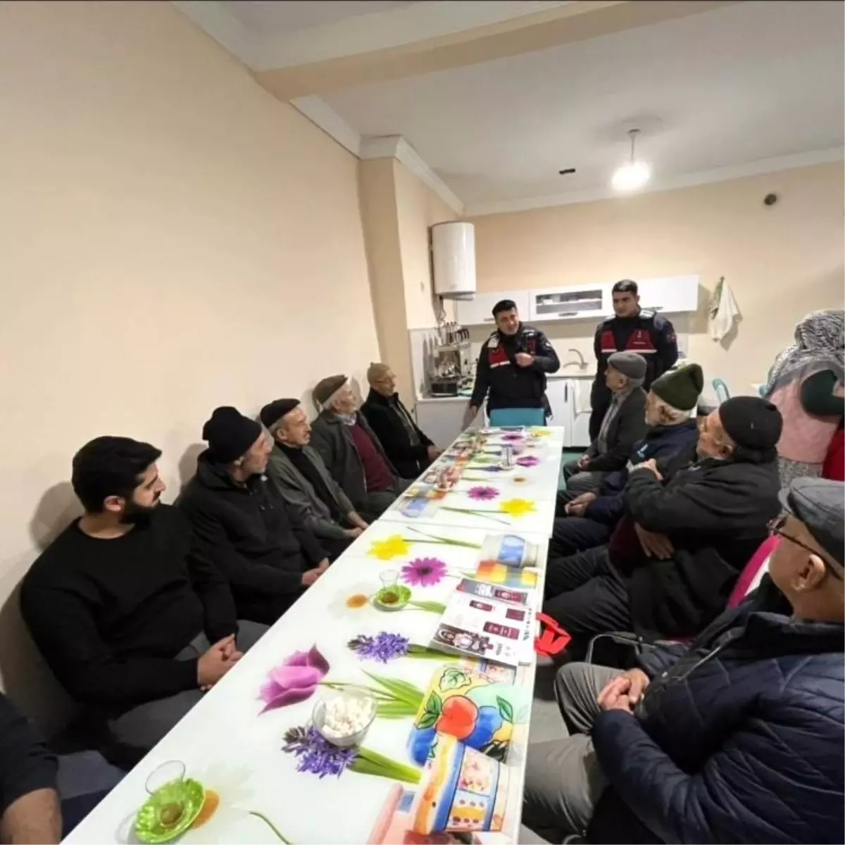 Yenipazar\'da Jandarmadan Güvenlik Bilgilendirmesi