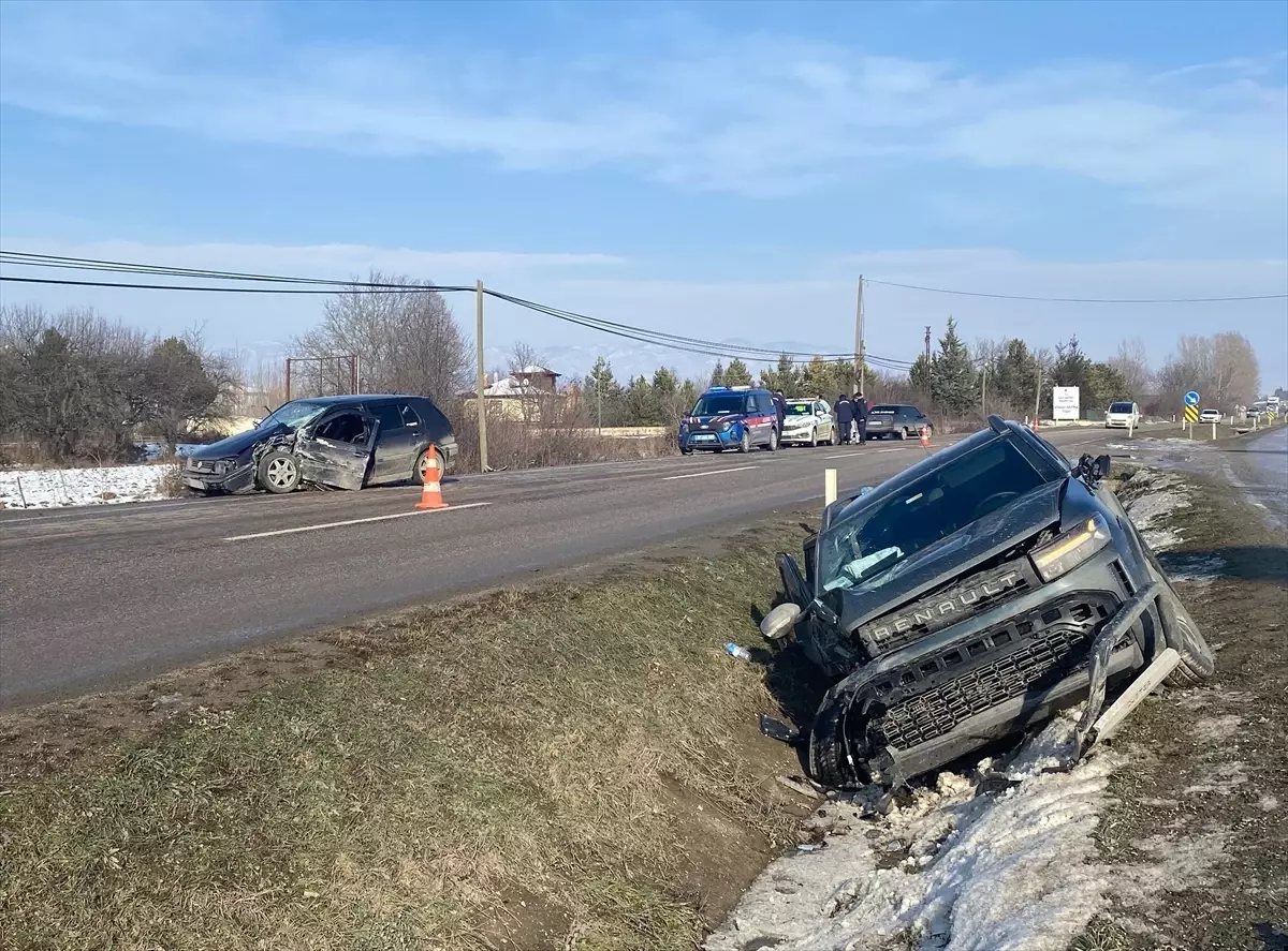 Kastamonu\'da Trafik Kazası: 3 Yaralı