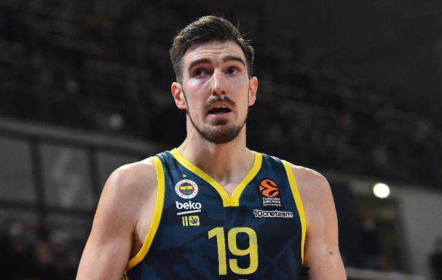 Maç sonunda duyuruldu: Fenerbahçe'ye geri döndü Maç sonunda duyuruldu: Fenerbahçe'ye geri döndü