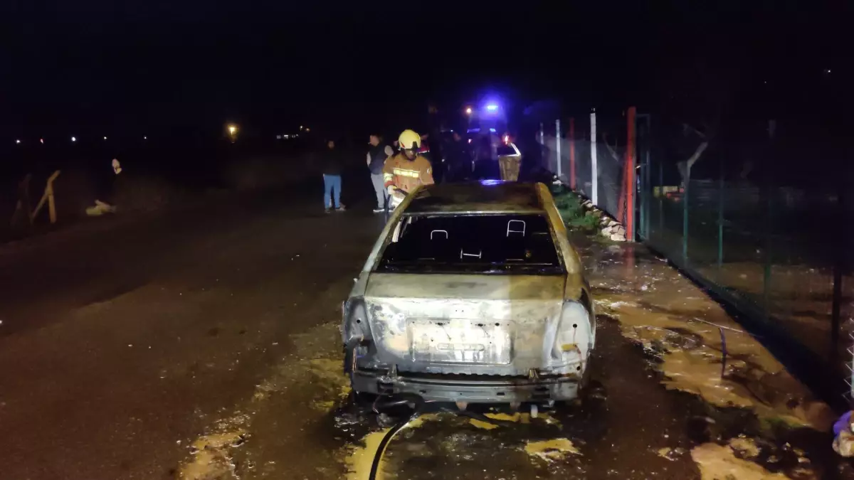 Kırkağaç\'ta Otomobil Yangını