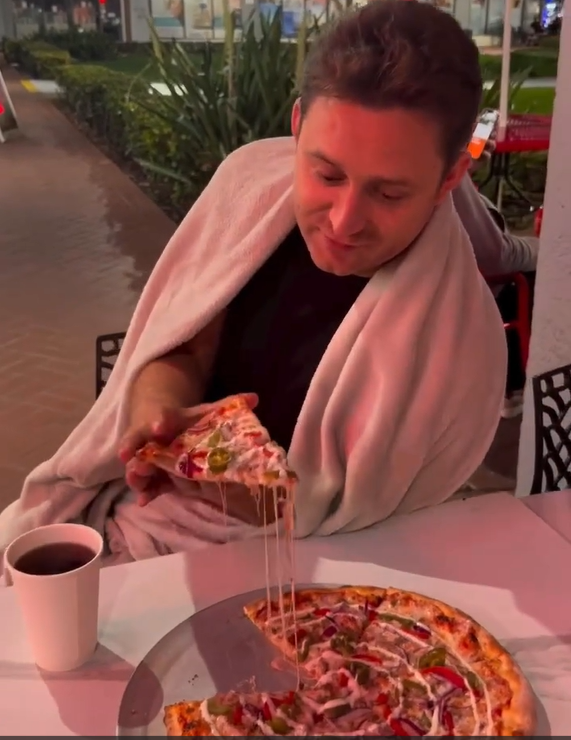 Miami'de Türk işletmeden evsiz vatandaşa duygulandıran jest