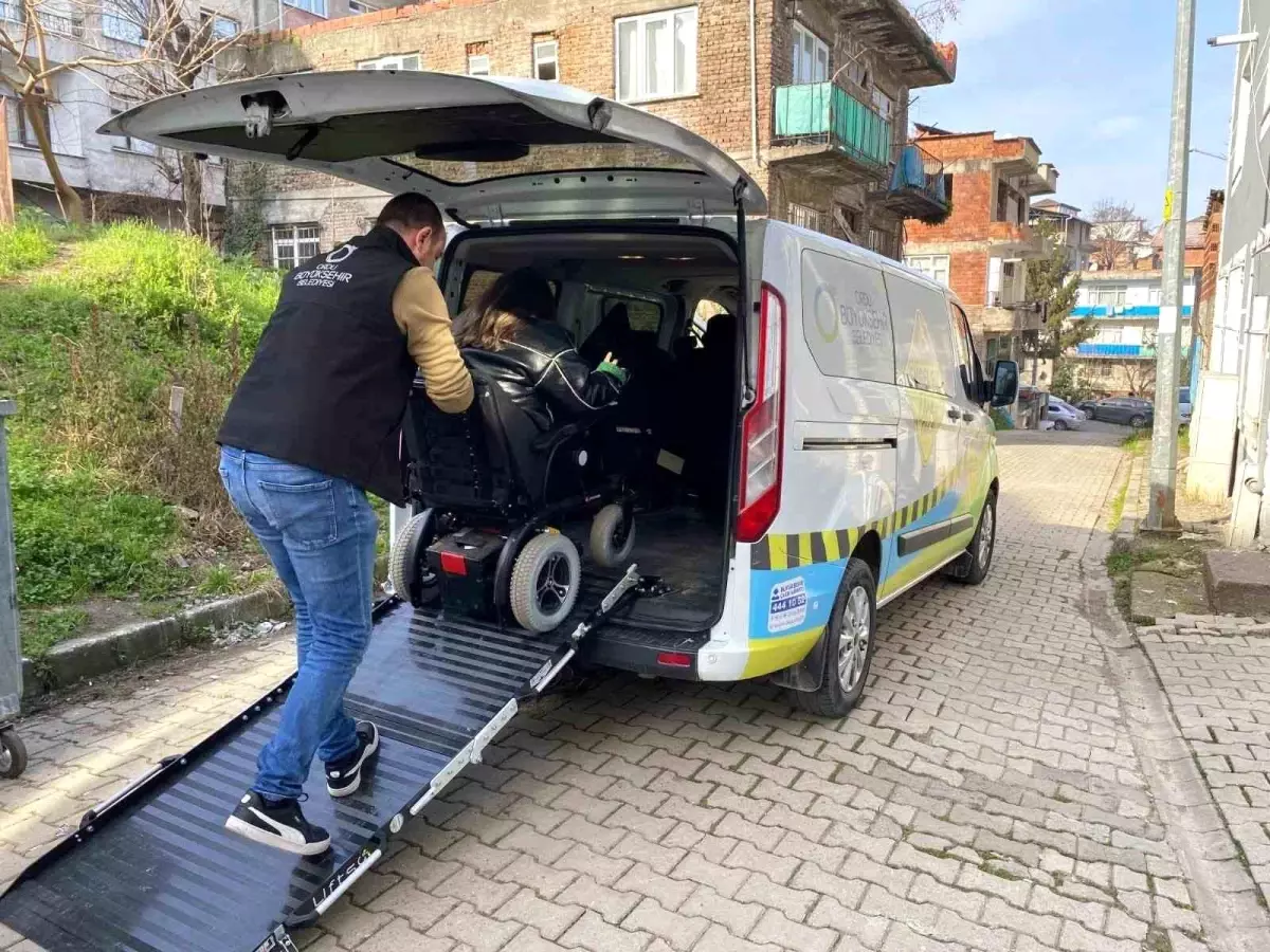 Ordu\'da engelsiz taksi, hayatları kolaylaştırıyor