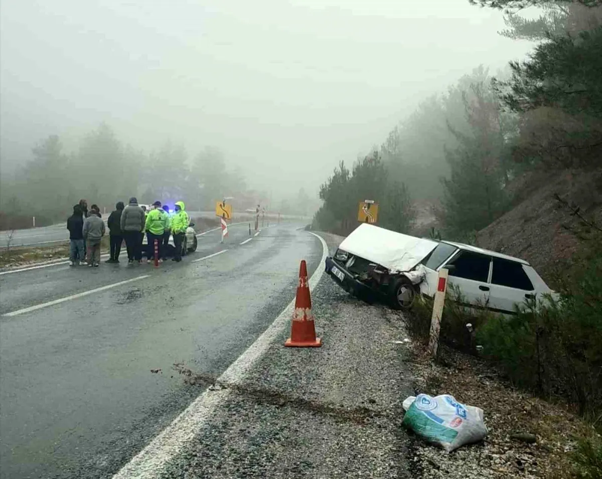 Muğla\'da Otobüs ve Tofaş Kazası