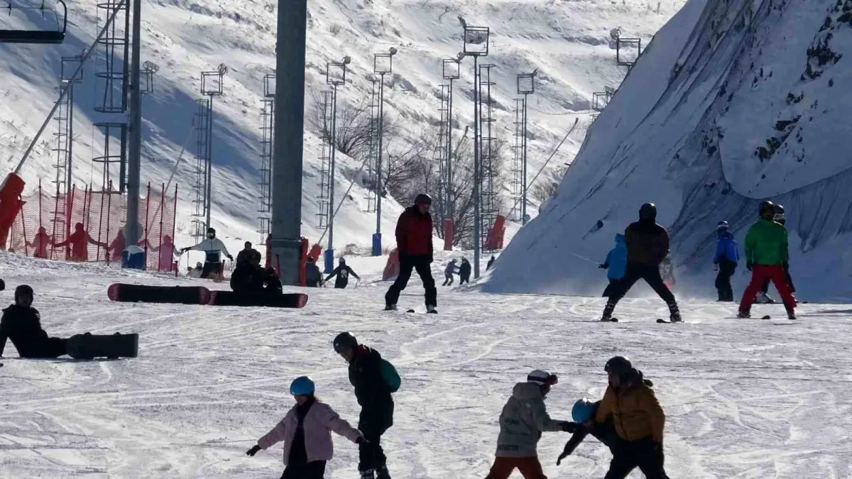 Palandöken Kayak Merkezi\'nde Yoğunluk