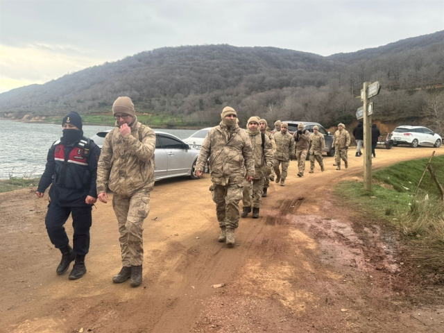 Sırra kadem basan Elif Kumal'ın kampa gitmek için evden çıktığı anlar Sırra kadem basan Elif Kumal'ın kampa gitmek için evden çıktığı anlar
