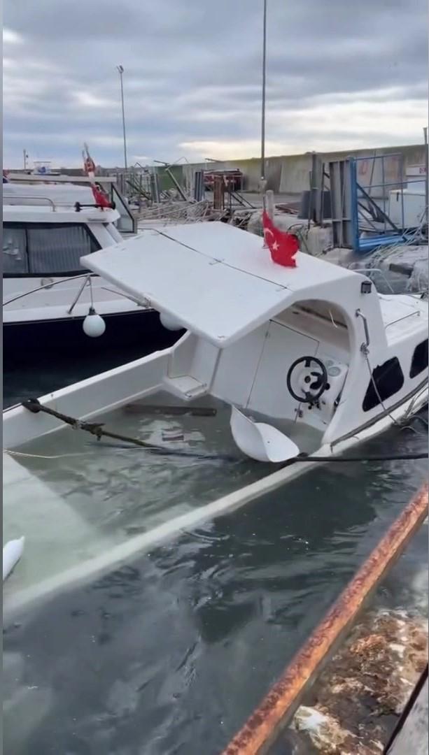 THY uçağı zorlu rüzgar şartlarına rağmen başarılı bir şekilde piste iniş yaptı