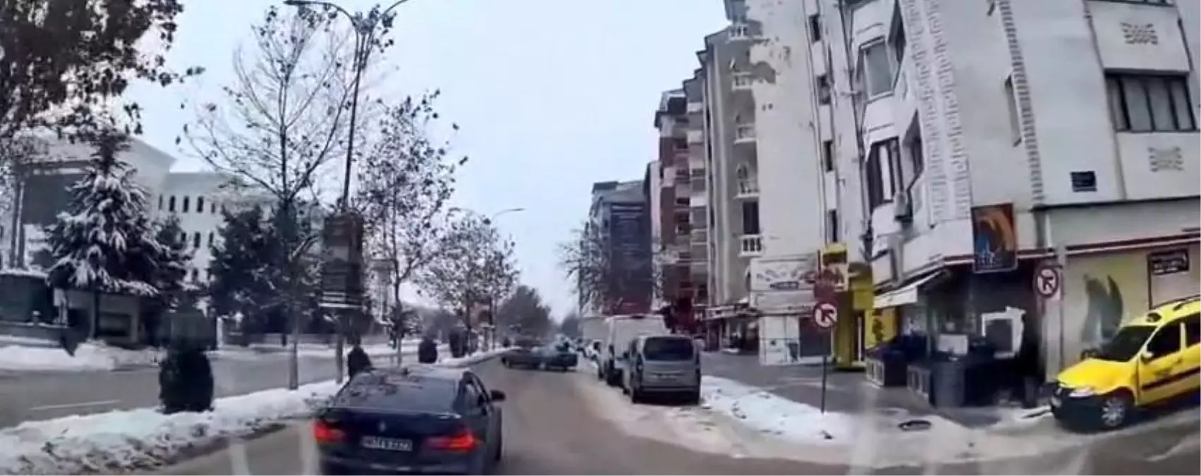 Herkesin hayatını riske attı! Trafiğin ortasında bir anda drifte başladı