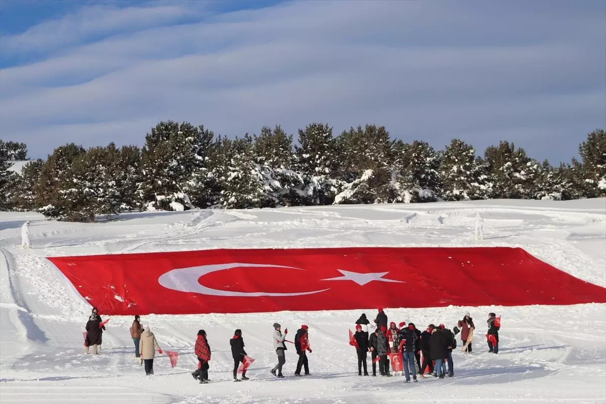 Türkiye, Sarıkamış şehitlerini anmak için Allahuekber Dağları\'nda bir araya geldi