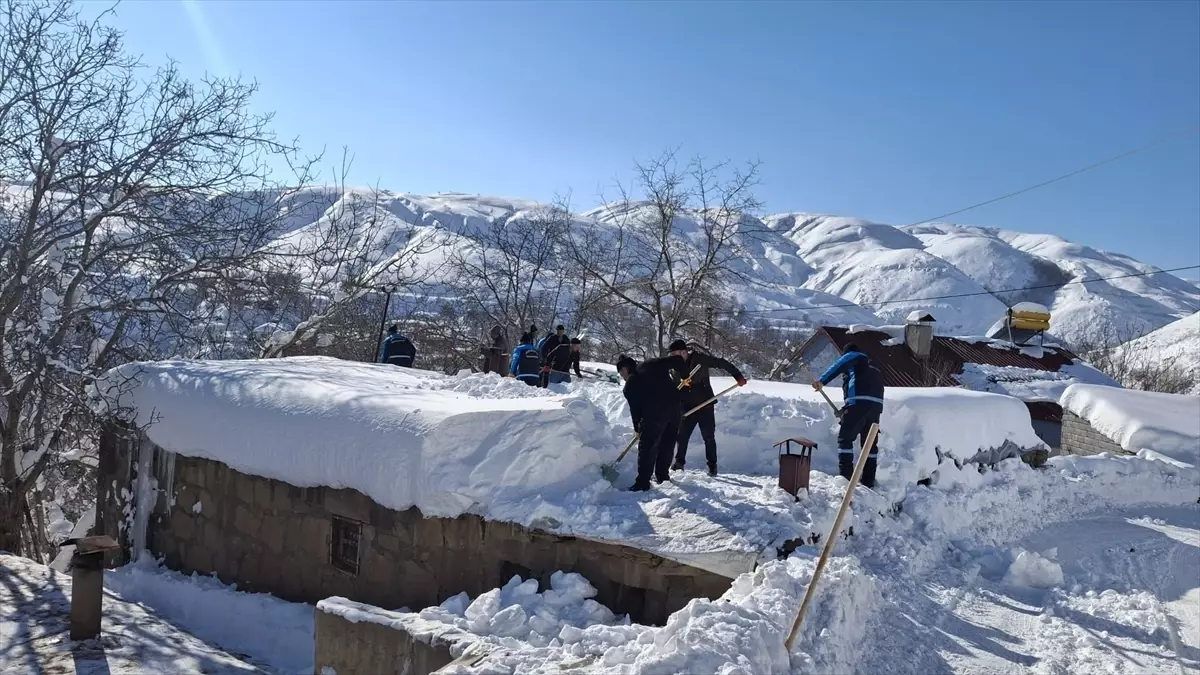 Doğu Anadolu\'da Kar Yağışı Sebebiyle Ulaşım Zorluğu