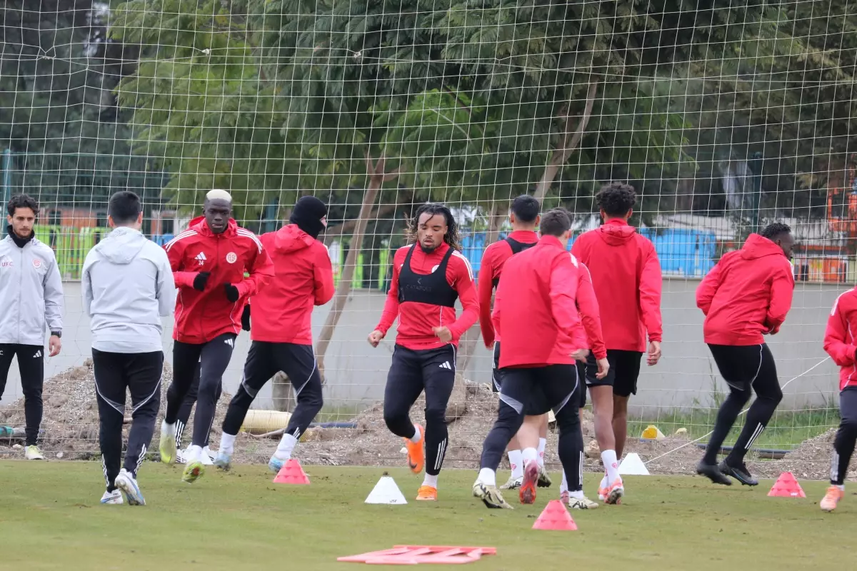 Antalyaspor İkinci Yarının Hazırlıklarını Sürdürüyor