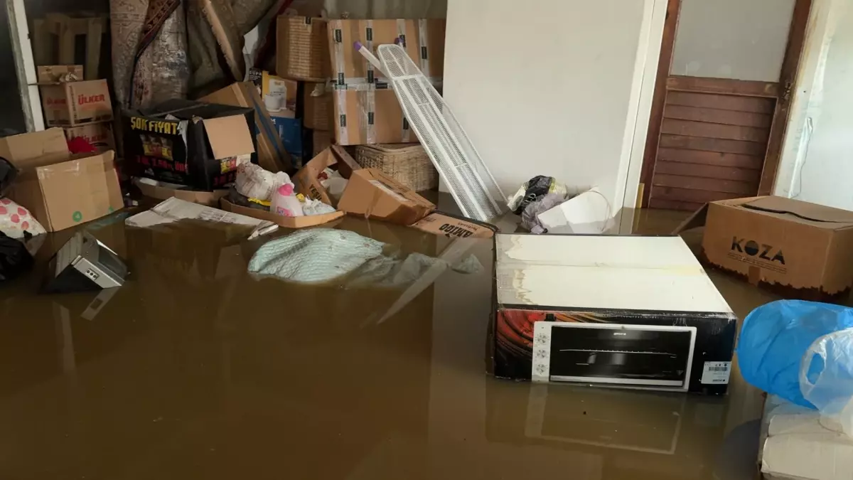 Avcılar\'da Üçüncü Göçük, Eşyalar Suya Gömüldü