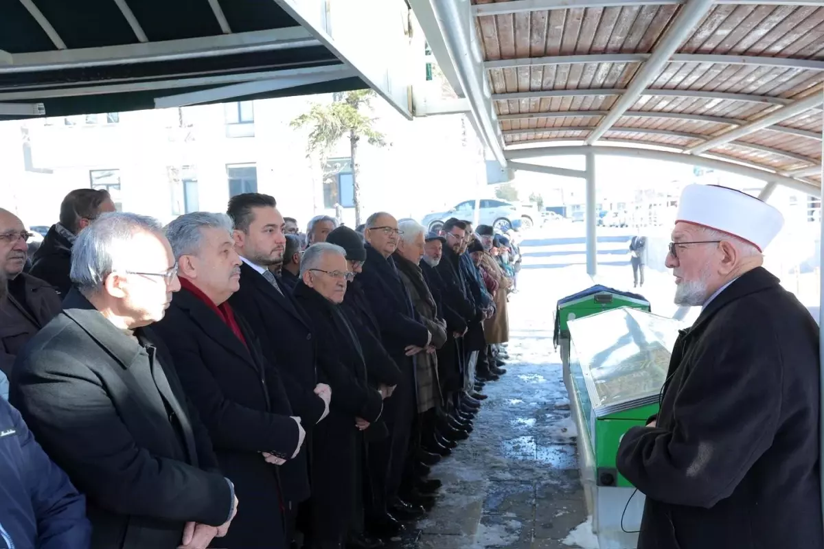 Başkan Büyükkılıç\'tan Hacılar\'da gönüllere dokunan ziyaret