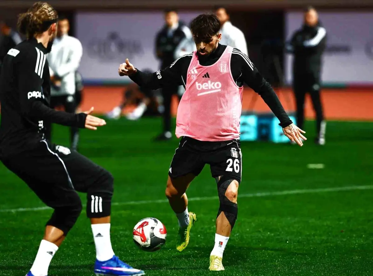 Beşiktaş Antalya\'da İkinci Antrenmanını Yaptı