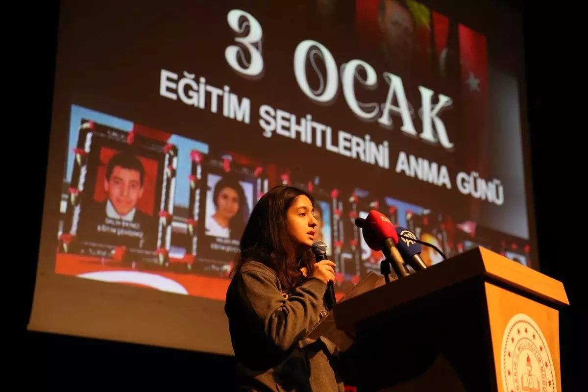 Diyarbakır\'da 7 Şehit İçin Anma Töreni