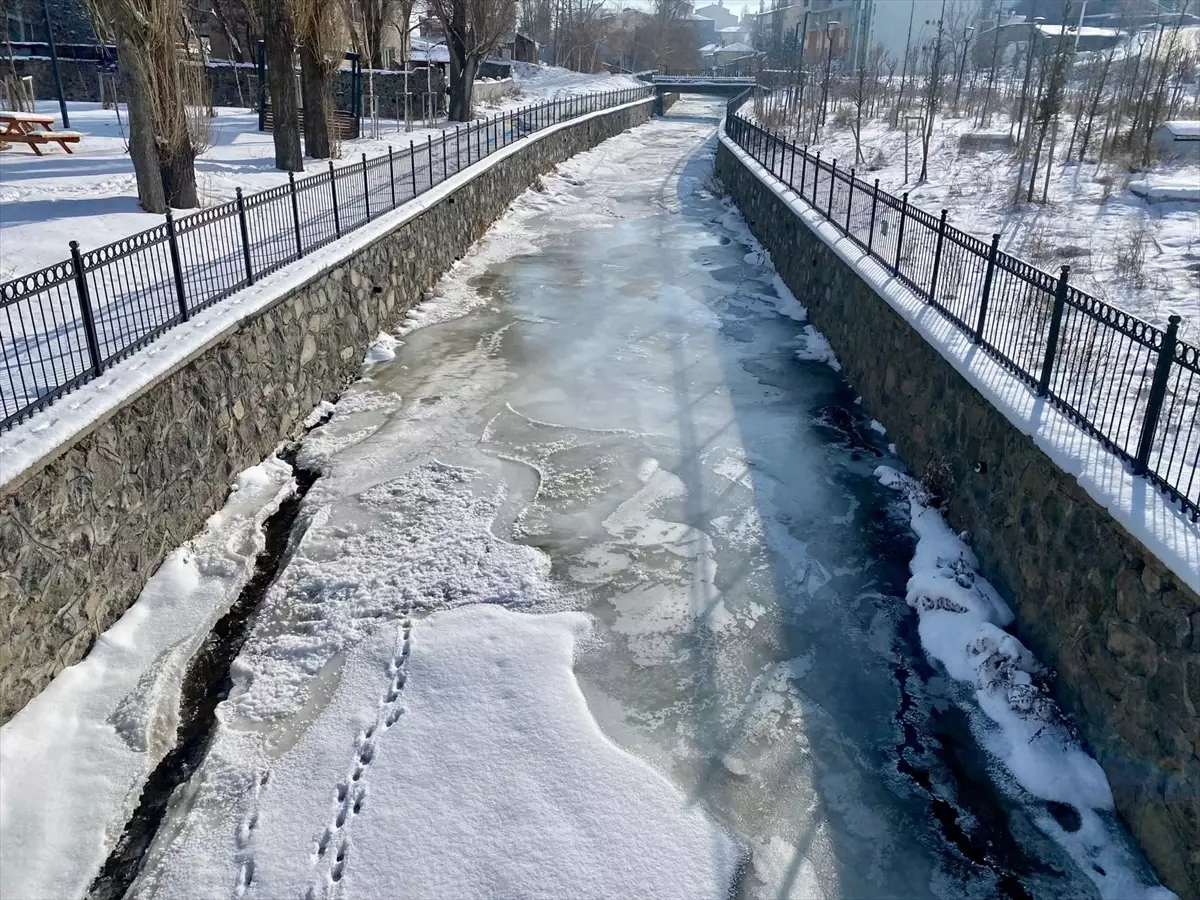 Soğuk Hava Doğu Anadolu\'yu Etkisi Altına Aldı