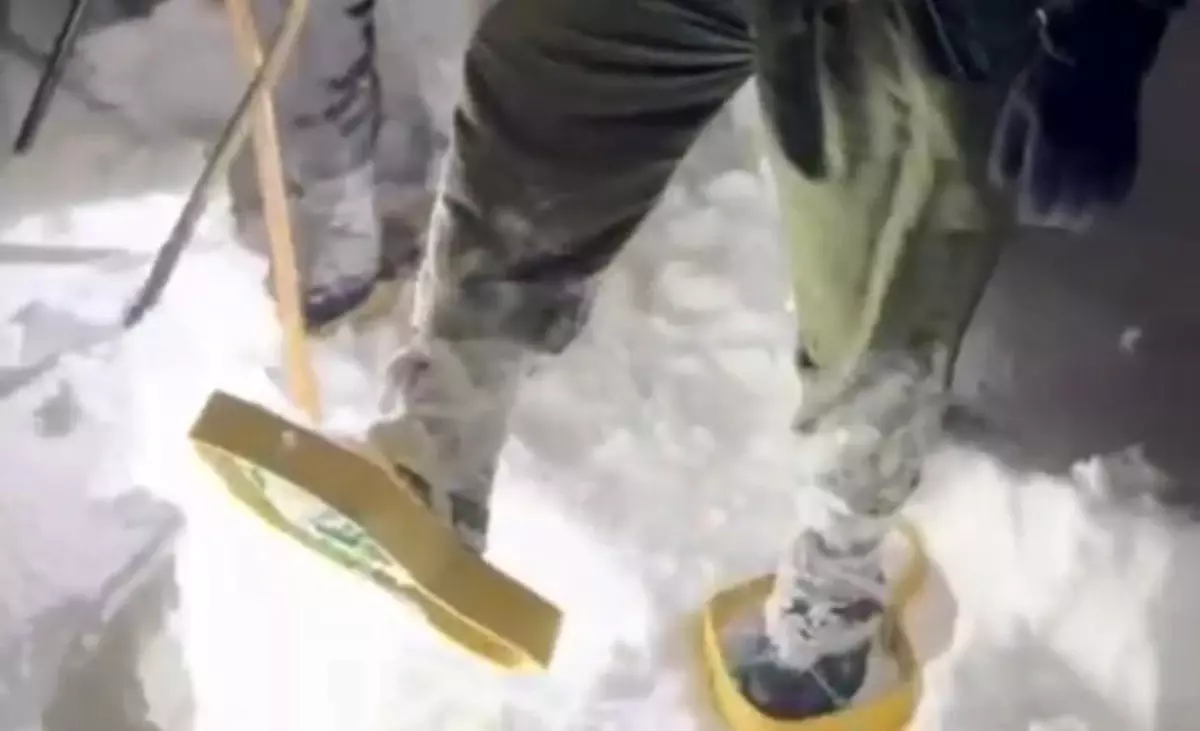 Köylüler, Karla Mücadelede Dayanışma Gösterdi