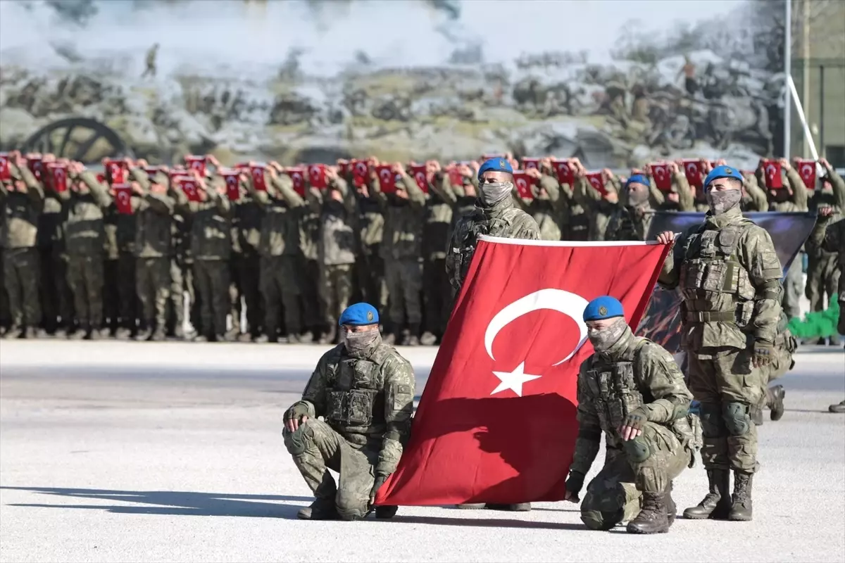 Isparta\'da uzman erbaş ve sözleşmeli erler mezun oldu