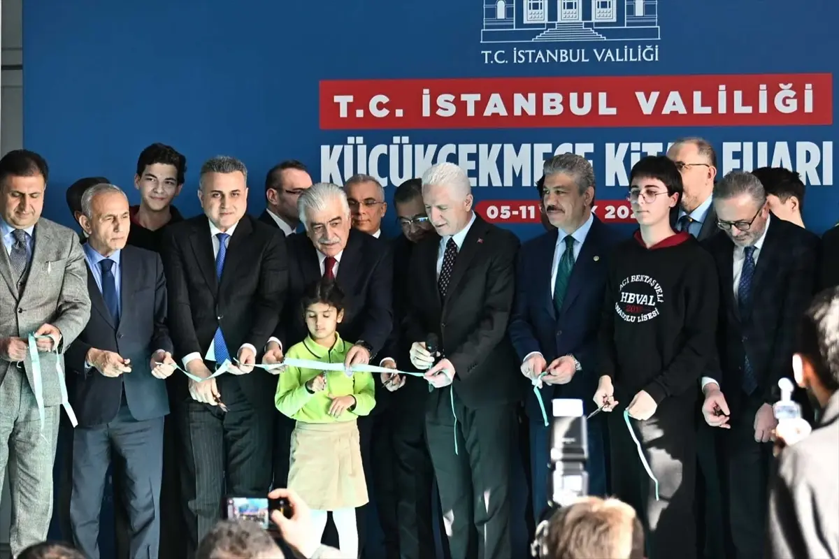 Küçükçekmece Kitap Fuarı Açıldı