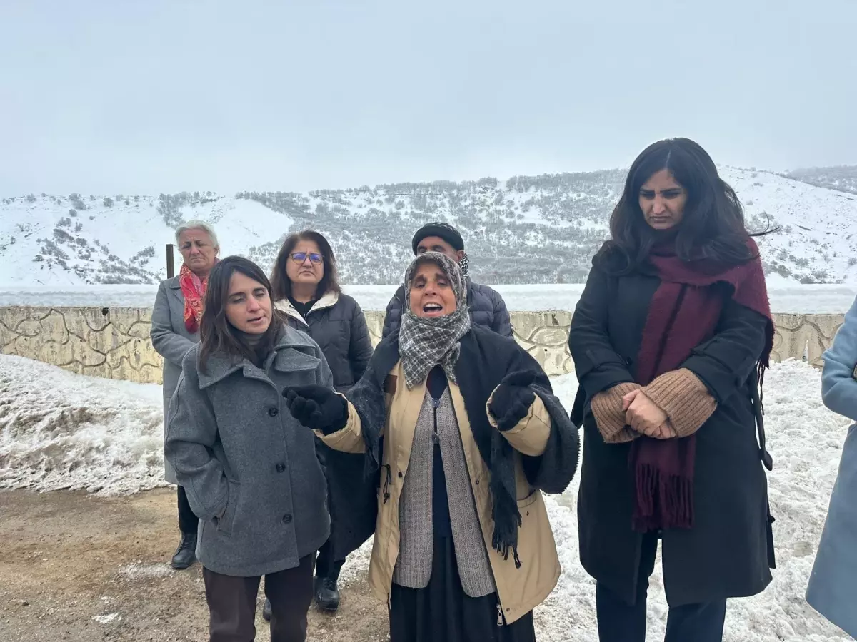 Aile Köprüde Gözyaşlarıyla Eşlik Etti