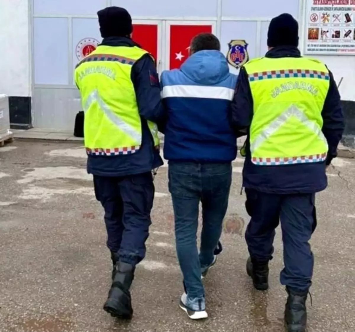 Kırşehir\'de Aranan Şahıs Yakalandı