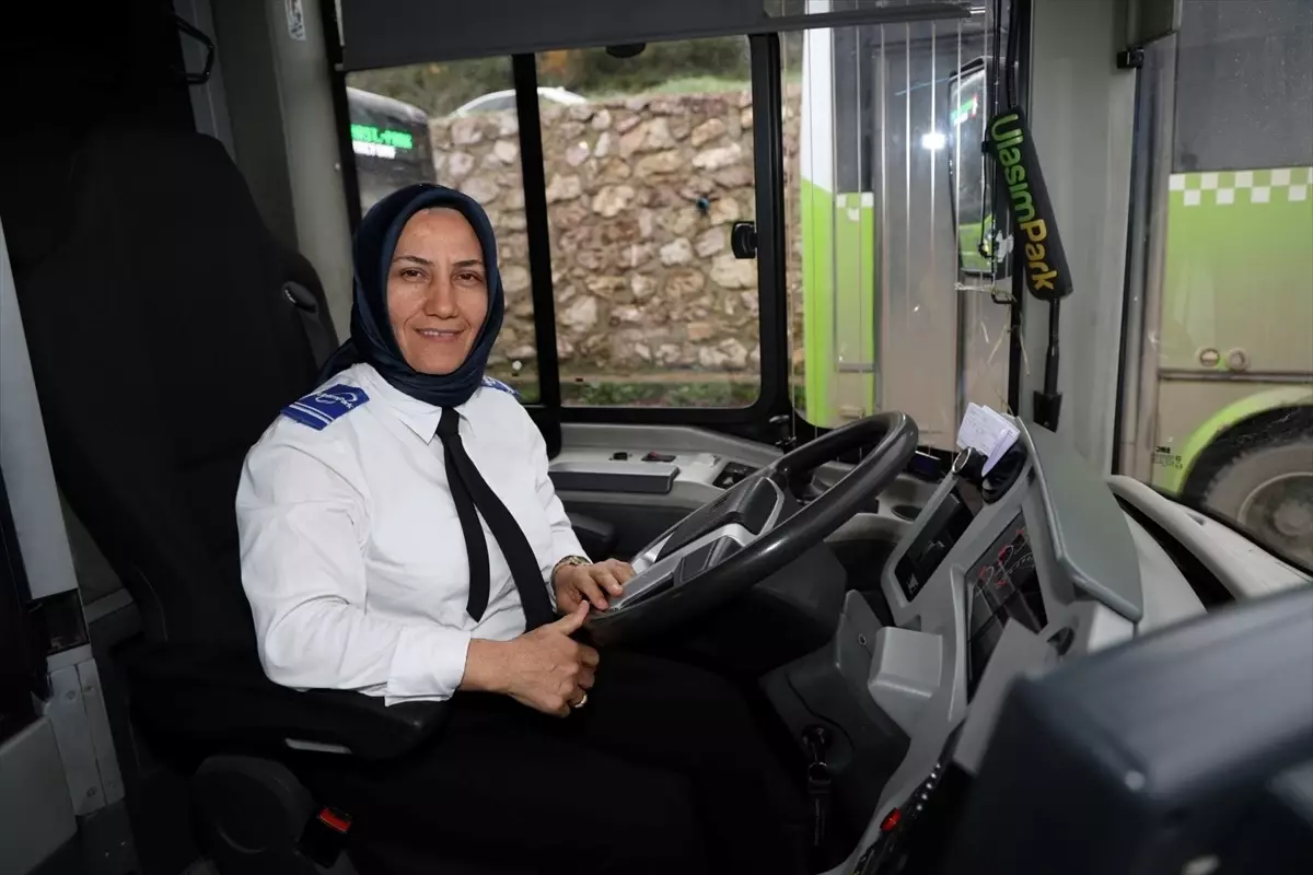 Kocaeli\'de Kadın Şoförler Trafikte