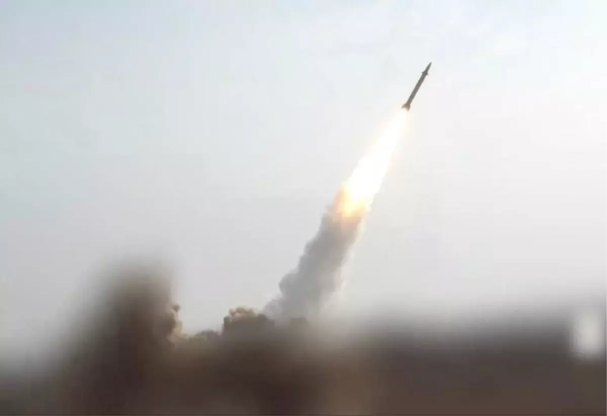 Kuzey Kore Hipersonik Füze Fırlattı