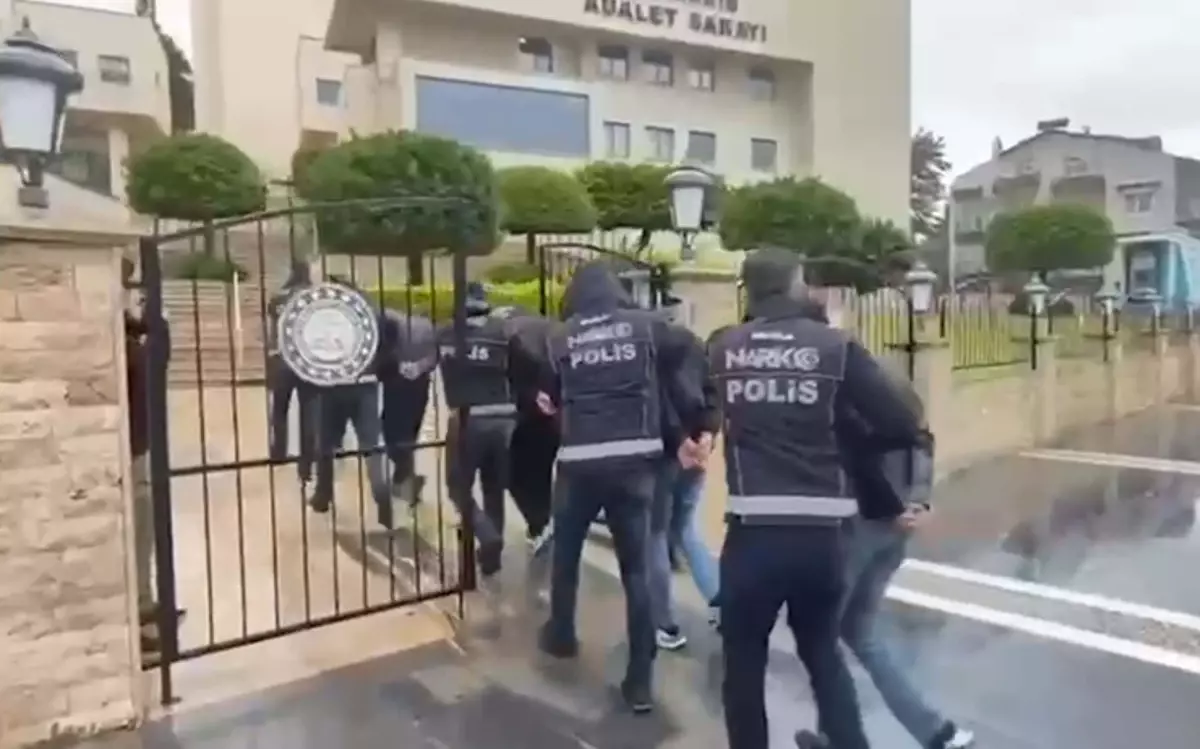 Marmaris\'te Uyuşturucu Operasyonu: 5 Gözaltı