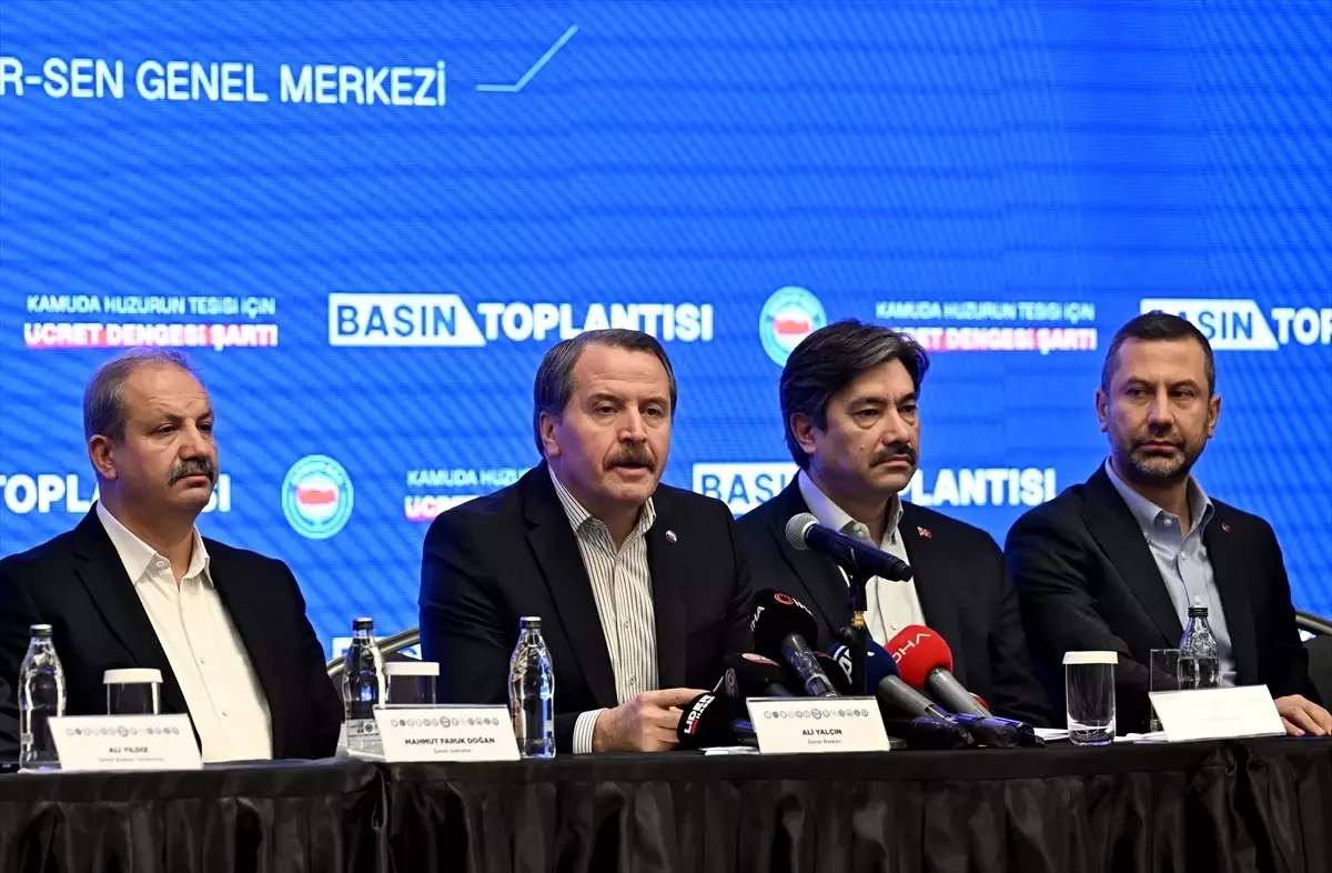 Memur-Sen\'den Seyyanen Zam Talebi