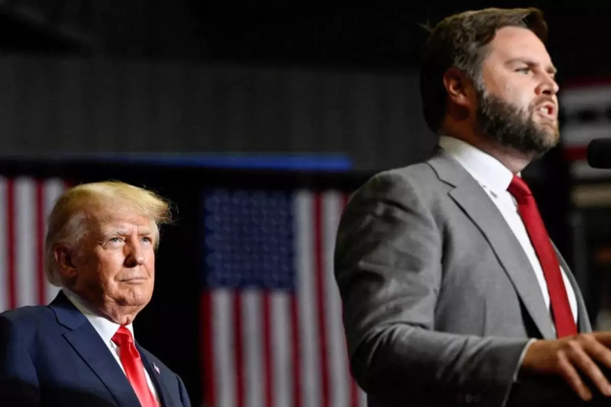 Trump\'ın en yakınındaki isme şok! Evine saldırdılar